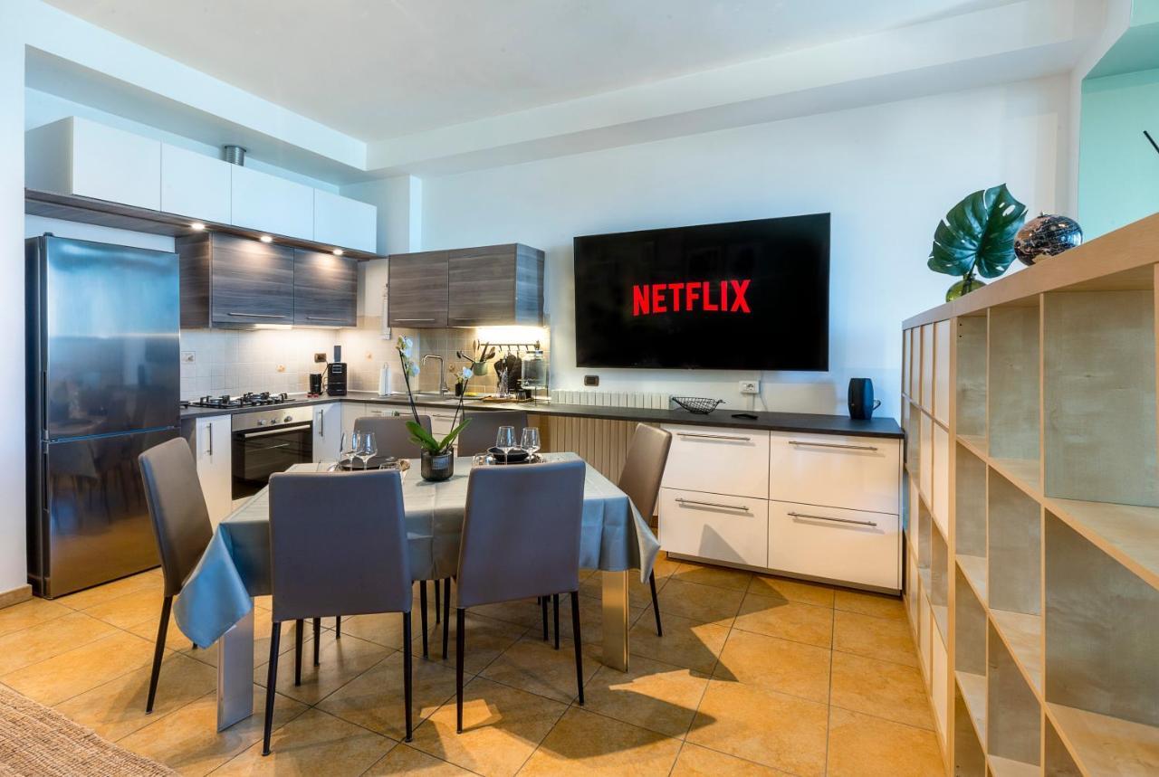 Cavour Elegante Loft In Centro Apartment Мачерата Екстериор снимка