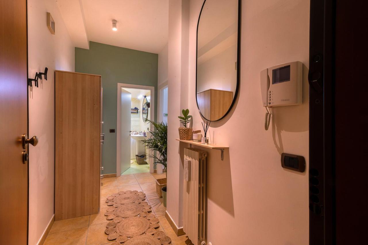 Cavour Elegante Loft In Centro Apartment Мачерата Екстериор снимка